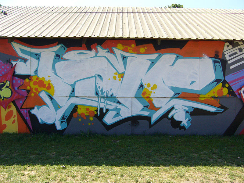 %_tempFileName(0000-00-00%2000-00-00)Panasonic%20DMC-FX8%20(2560x1920)1965376%